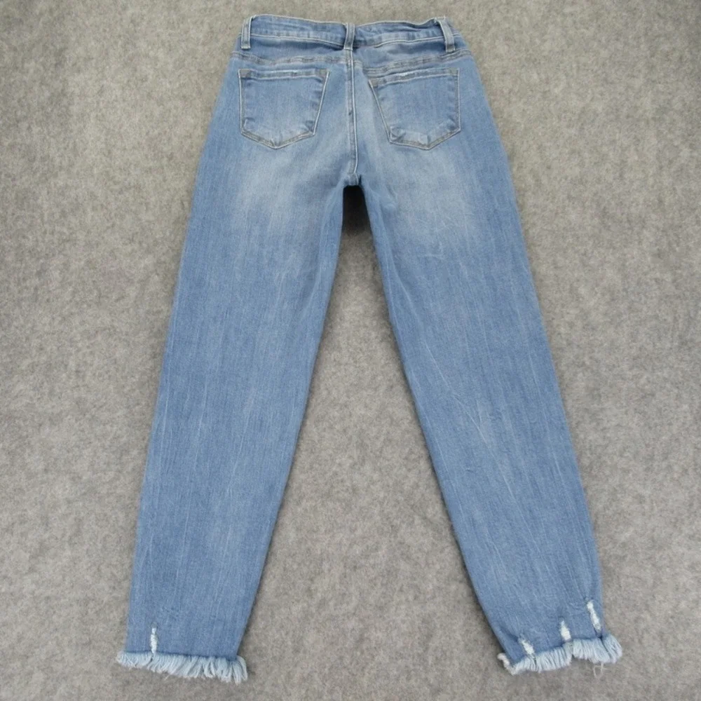 English Factory Womens Distressed‎ Ankle Jean Size 28 (Measures 28x26)